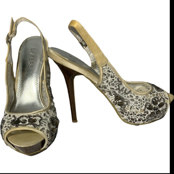 Bakers White Embroidered beads Stiletto Open Toe - Picture 8 of 8